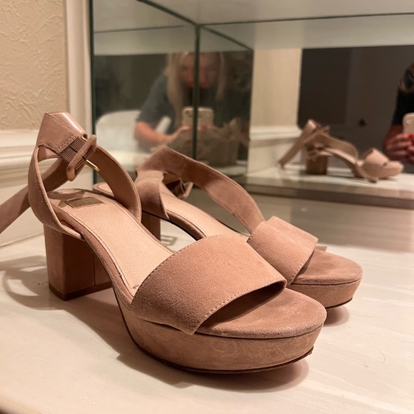 Pink heels - Picture 4 of 4